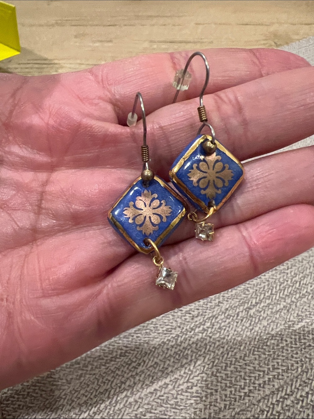 Na Hoku Tile Earrings with Crystal Dangle
